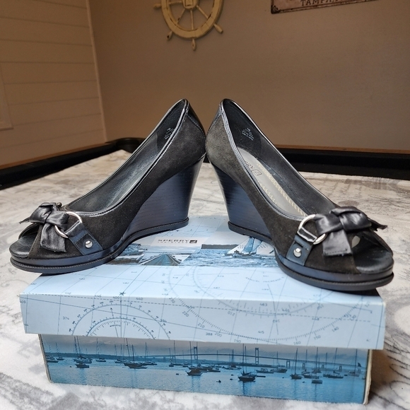𝅺SPERRY | Black Suede Open Toe Boe Tie Wedges 7 - Picture 1 of 9